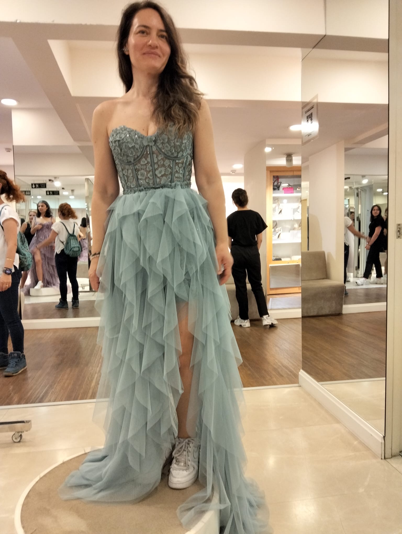 Alfa Beta Strapaze Bel Transparan Katlı Tül Alfa Beta Strapaze Bel Transparan Katlı Tül