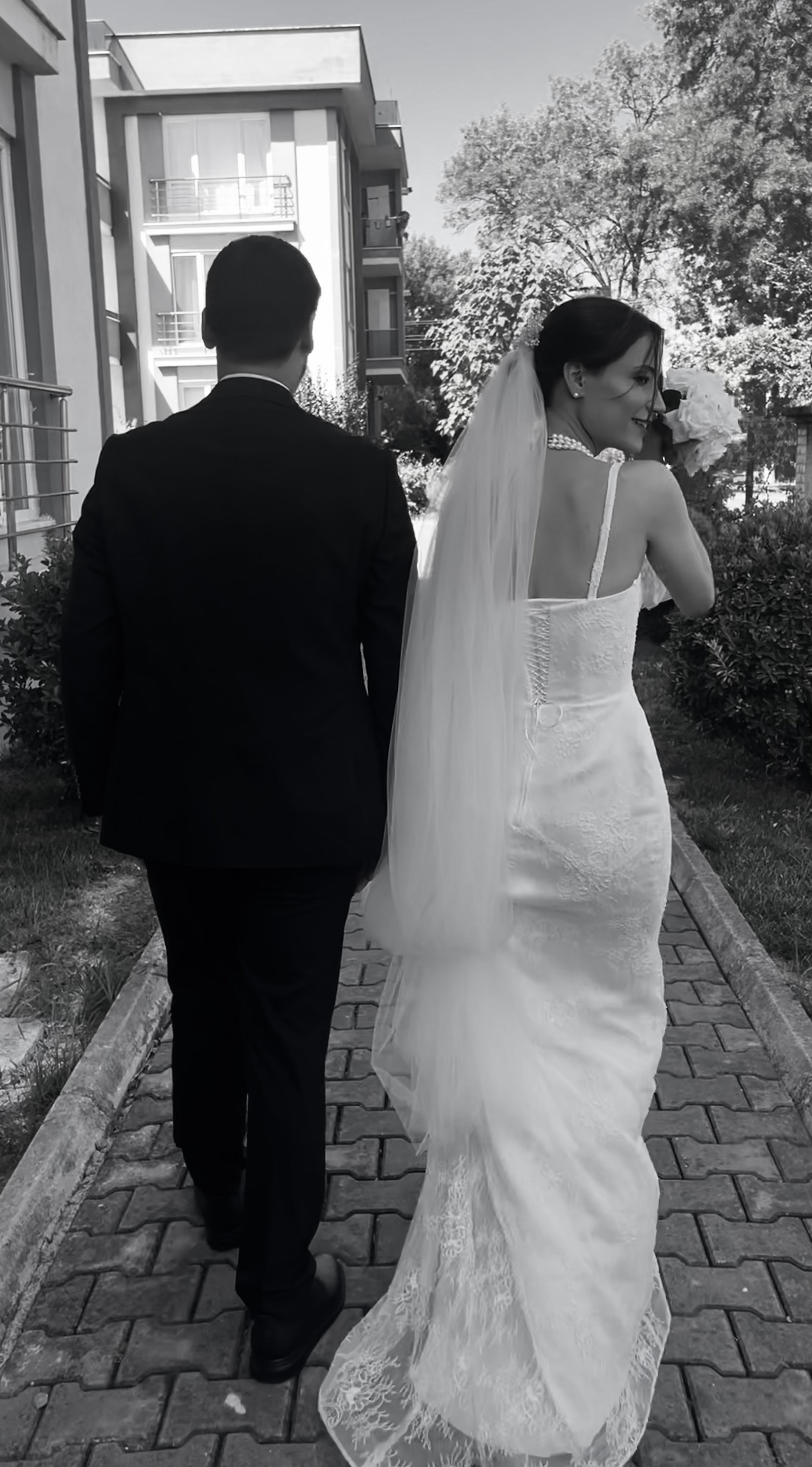 Lez kumaş uzun kuyruklu gelinlik Lez kumaş uzun kuyruklu gelinlik