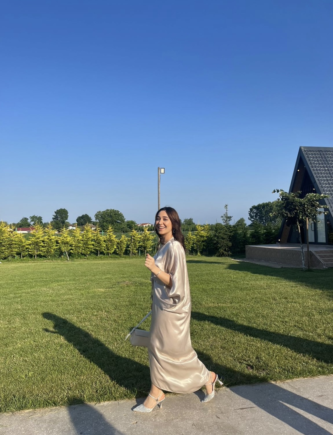 Zara bej saten elbise Zara bej saten elbise