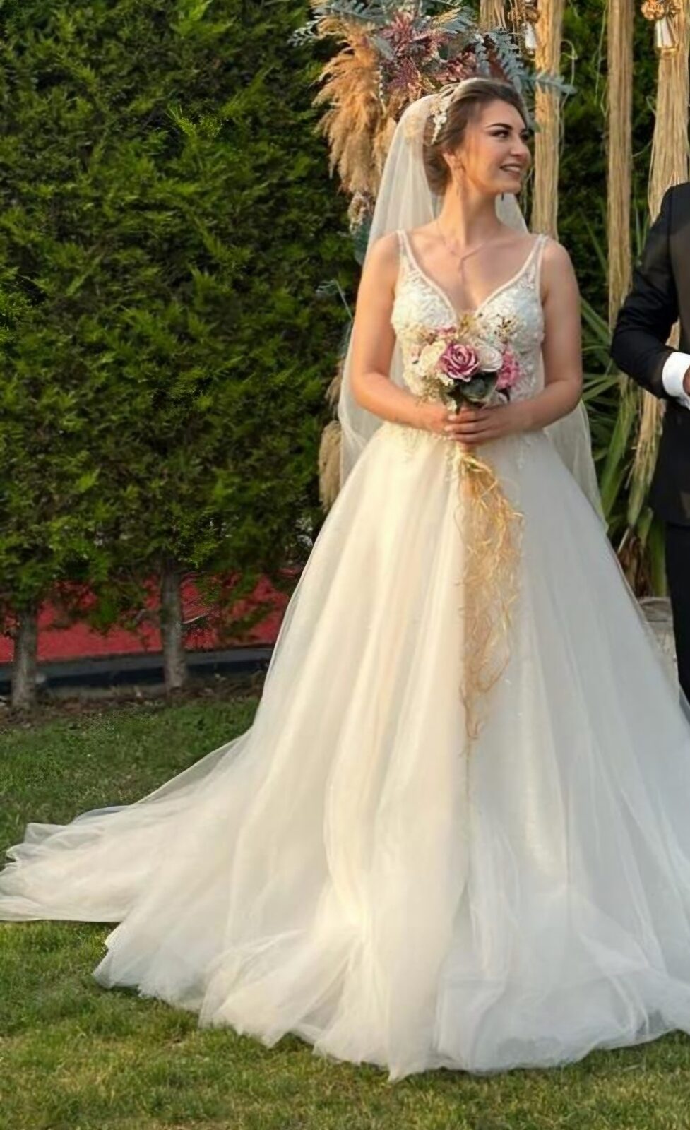 Kuyruklu helen model gelinlik Kuyruklu helen model gelinlik