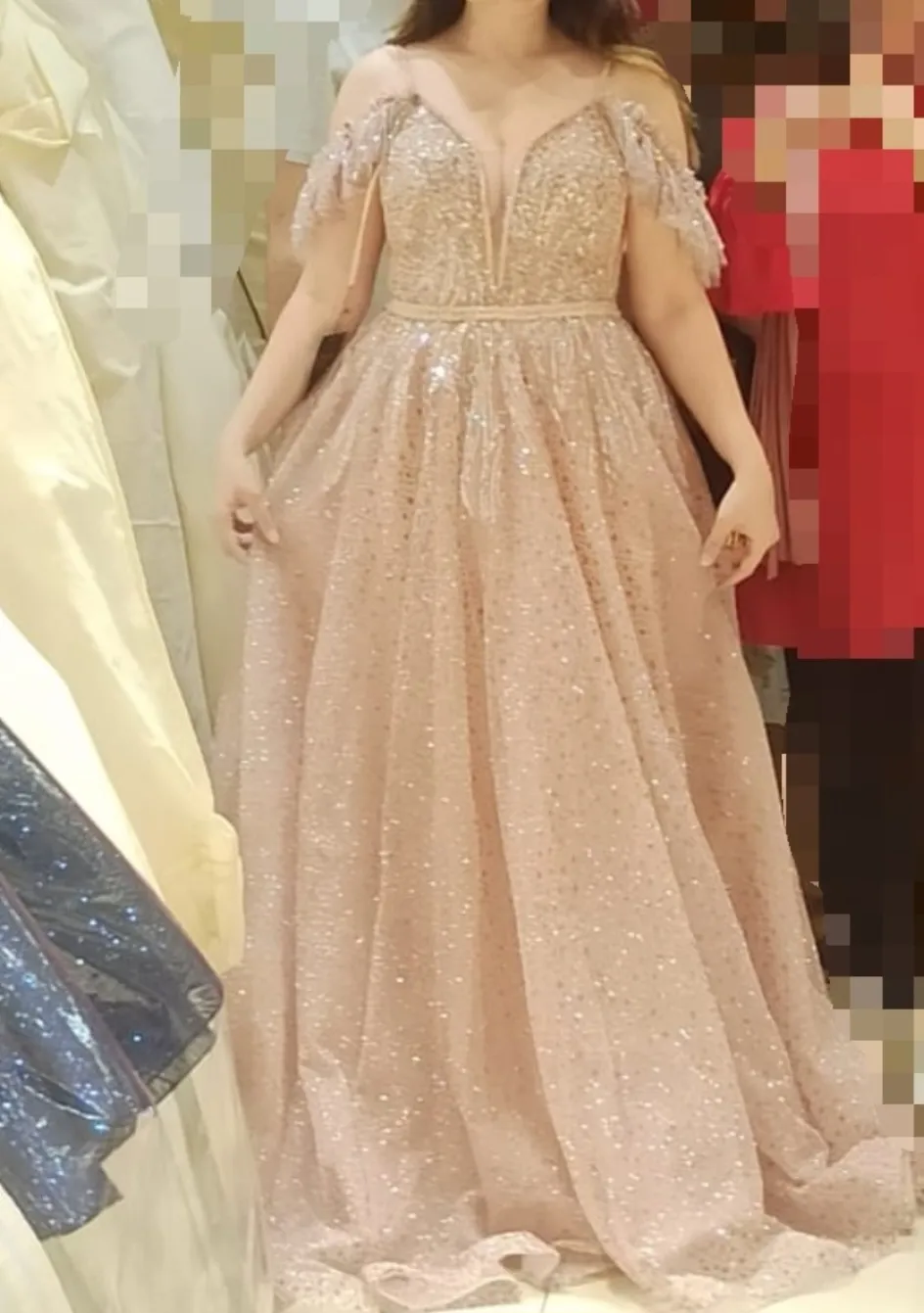 Özel Dikim Taşlı Parlak Omuz Detaylı Kiralık Abiye Özel Dikim Taşlı Parlak Omuz Detaylı Kiralık Abiye